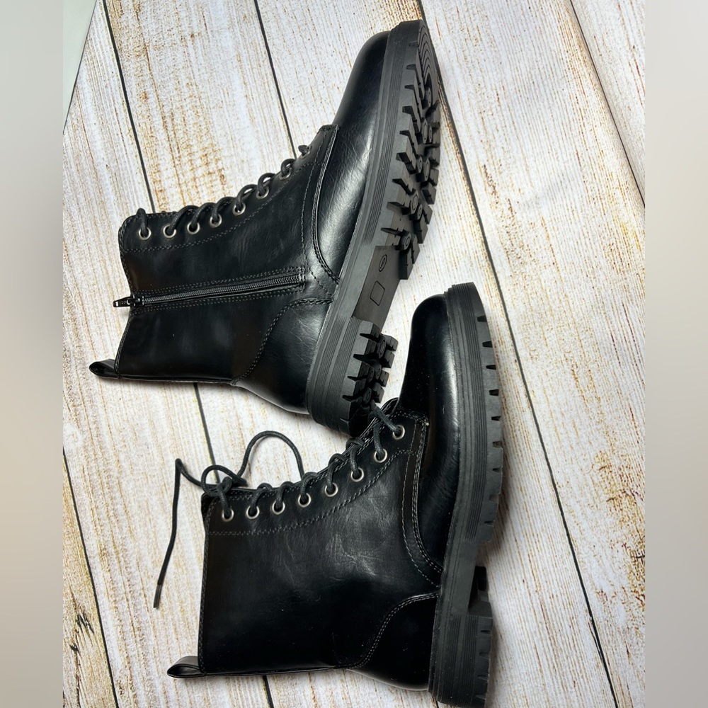 New black boots